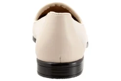 Trotters Liz Tassel-Women Wide | Narrow