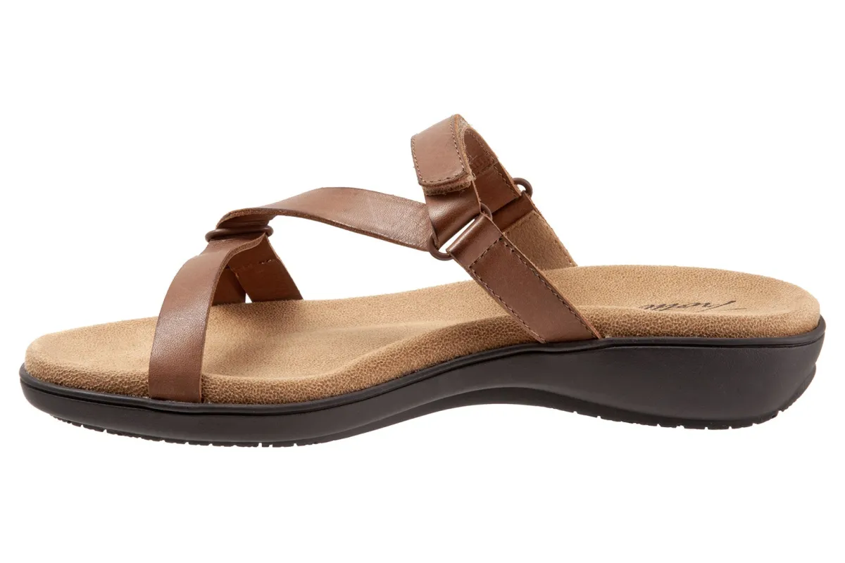 Trotters Raja-Women Standard | Sandals