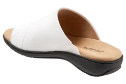 Trotters Regina-Women Wide | Standard
