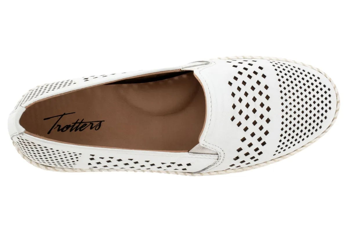 Trotters Royal-Women Narrow | Casual Shoes