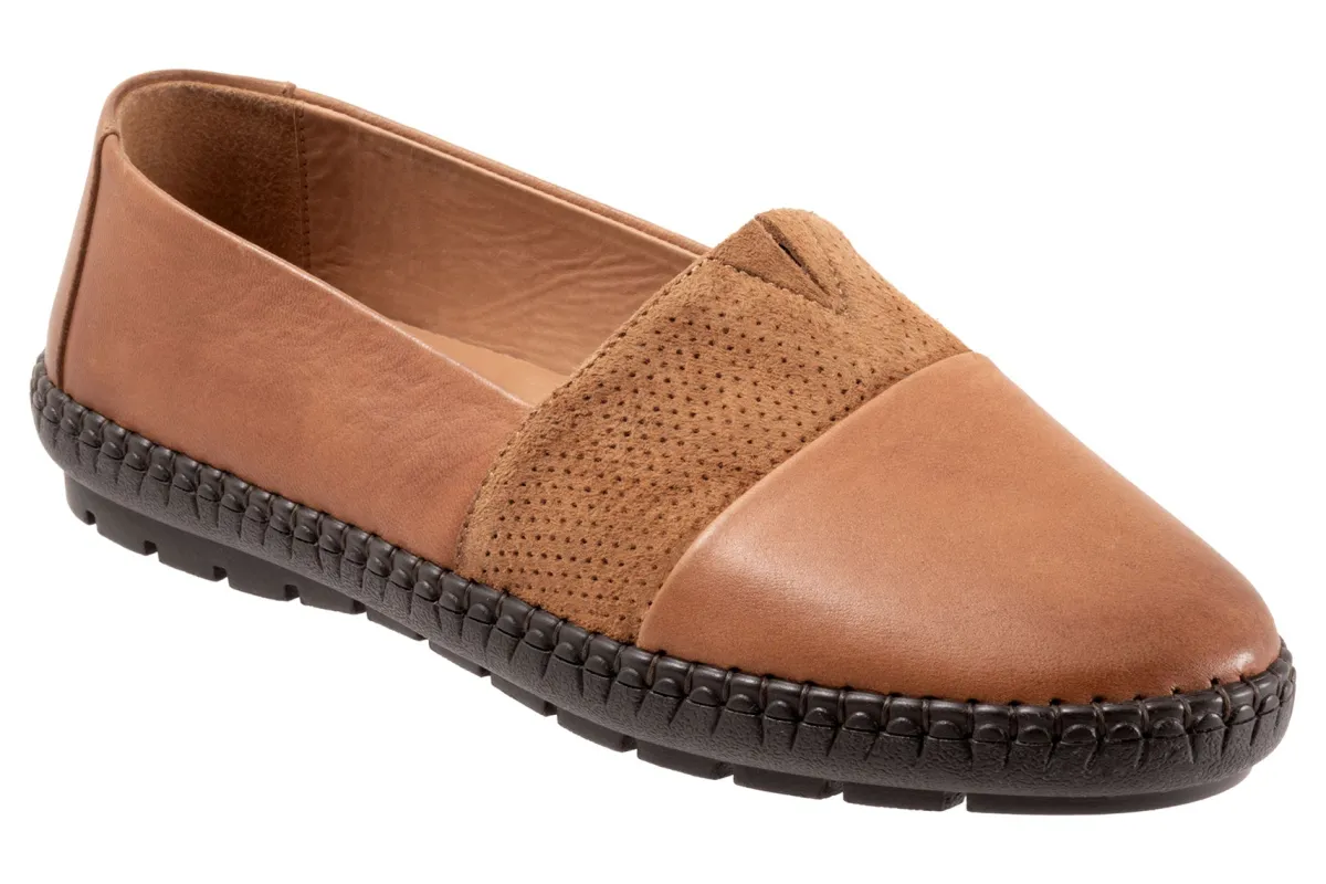 Trotters Ruby-Women Wide | Casual Shoes