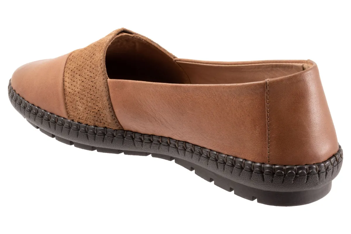 Trotters Ruby-Women Wide | Casual Shoes