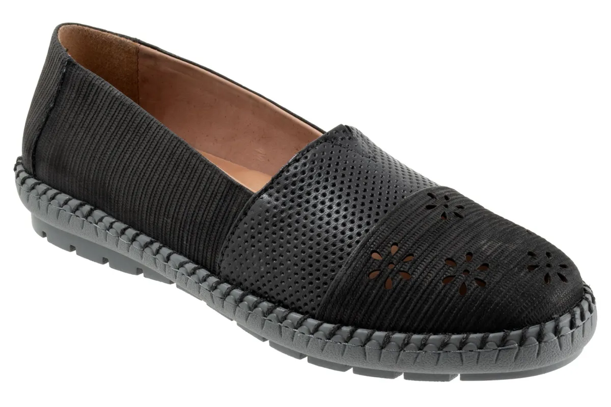 Trotters Ruby Perf-Women Narrow | Casual Shoes