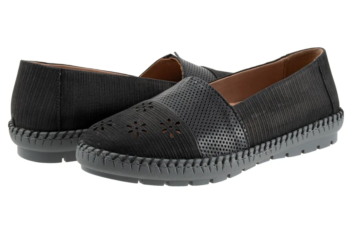 Trotters Ruby Perf-Women Narrow | Casual Shoes