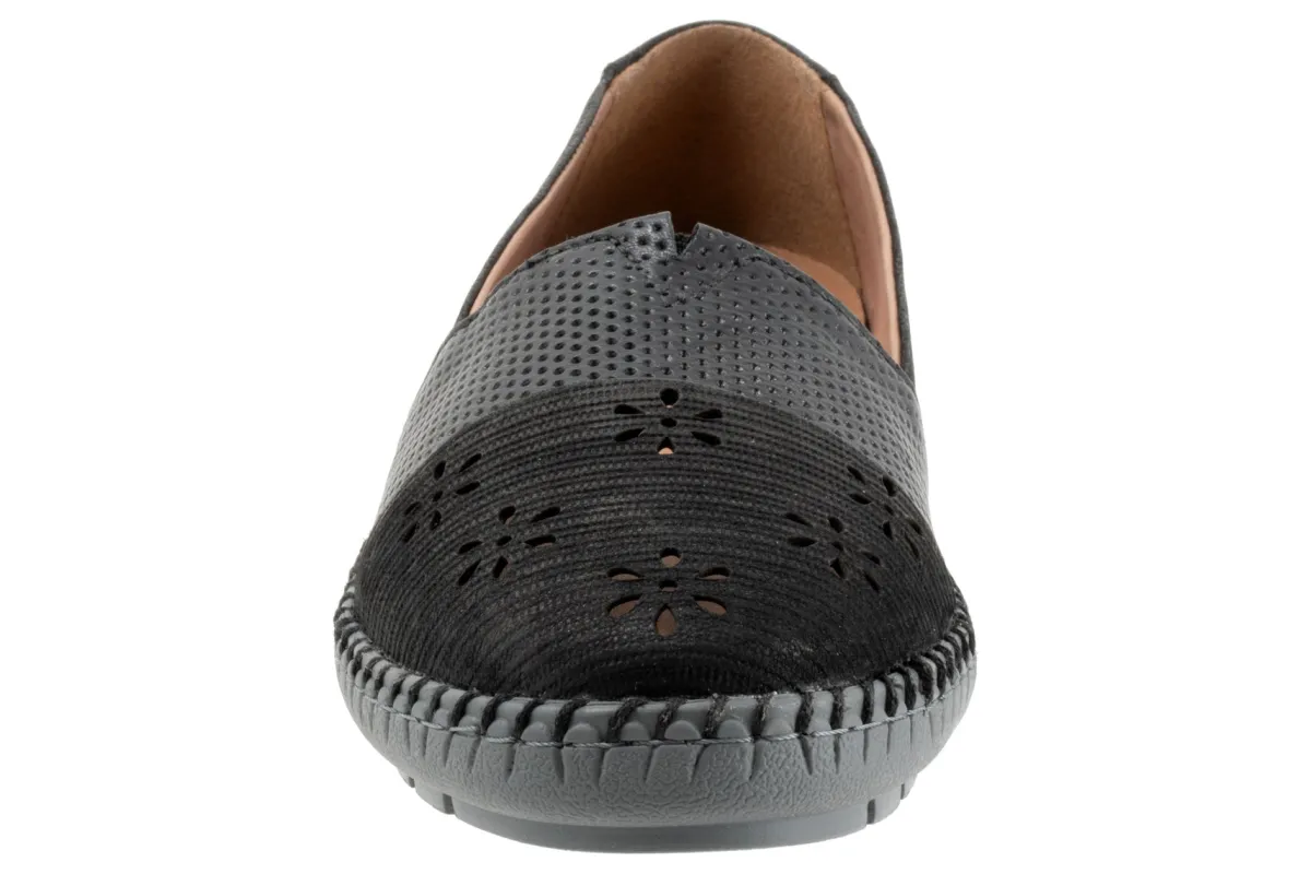Trotters Ruby Perf-Women Narrow | Casual Shoes