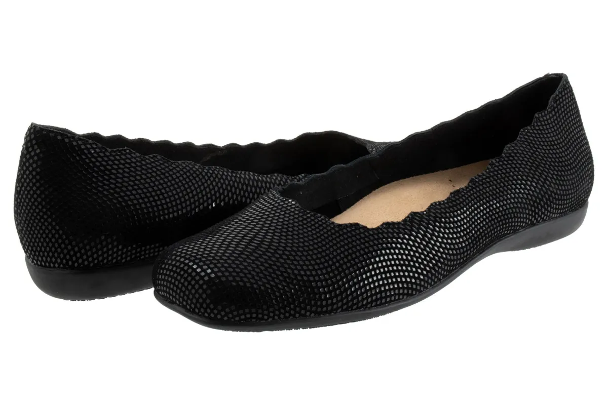 Trotters Sabine-Women Standard | Wide