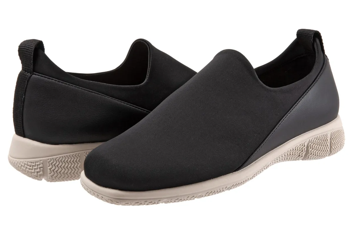 Trotters Ultima-Women Wide | Casual Shoes
